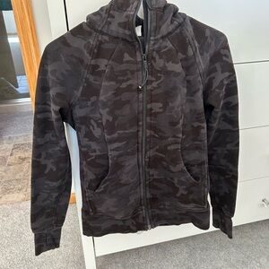 Camouflage scuba lululemon zip up